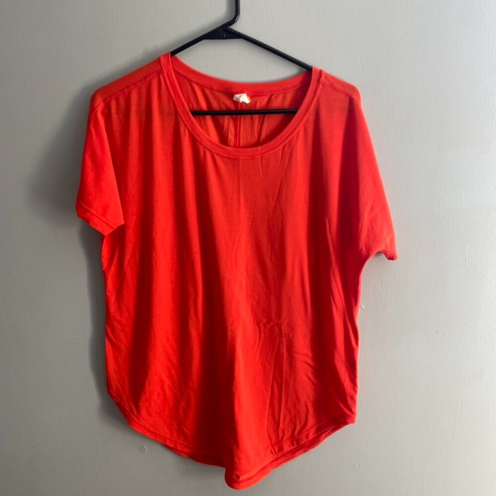 Lucy Activewear Bright Coral Short Sleeve Athletic Tee Size M Moisture Wicking